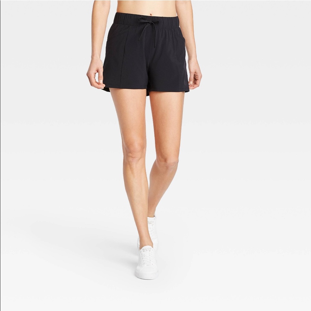 NEW Black woven stretch shorts